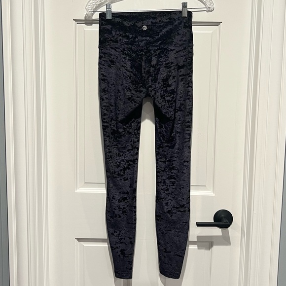 Lululemon Wunder Lounge High-Rise Tight 28" Crushed Velvet Black Size 6 W5DAVS - Picture 6 of 7